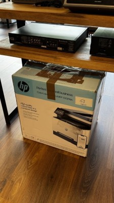 1 Multifunktionsgerät HP Color LaserJet Pro MFP 3302 fdn